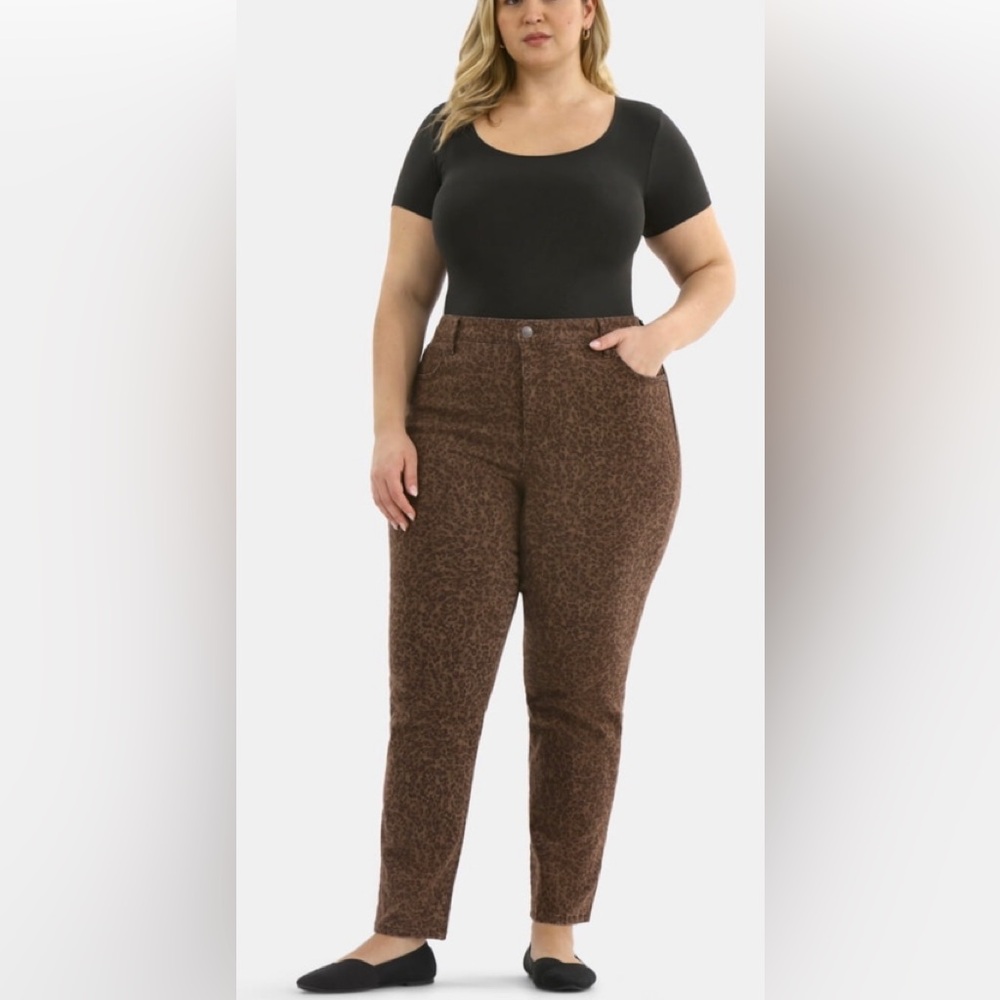 TERRA & SKY Womens Straight Leg Jean Size 26 Petite Animal Print High Rise New